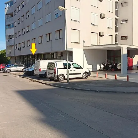 Mini *